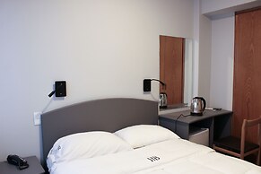 Balfers Hotel