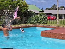 Fletcher Christian Apartments - Isabella Suites