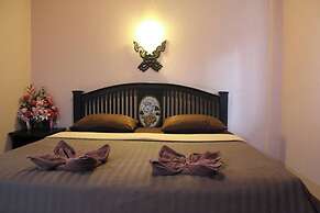 Sukhothai Grand Hotel and Landmark
