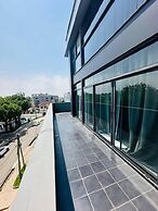 Embassy Gardens Studio Suite
