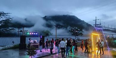The Jungle Mist Resort