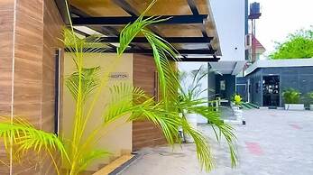 Saint Tropez Hotel and Suites