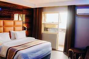 Saint Tropez Hotel and Suites