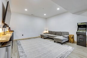 Mtn Cabin w/ Hot Tub + Game Room in Mchenry