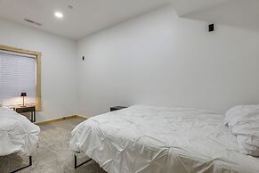 Mtn Cabin w/ Hot Tub + Game Room in Mchenry
