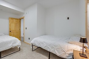 Mtn Cabin w/ Hot Tub + Game Room in Mchenry