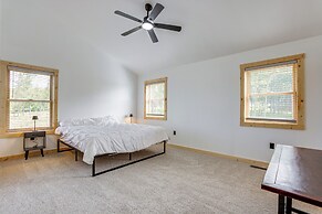 Mtn Cabin w/ Hot Tub + Game Room in Mchenry