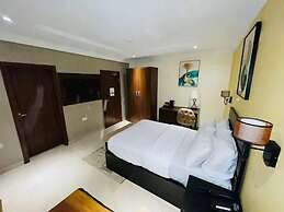 Hayatt Regency Suites