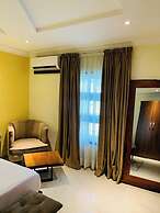 Hayatt Regency Suites