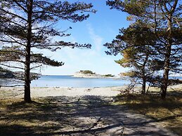 6 Person Holiday Home in Stromstad