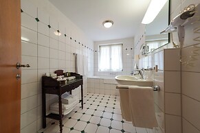 Hofgut Albführen - Hotel & Restaurant