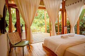 Lomhaijai Homestay