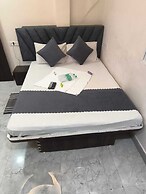 Shri Radha hotels