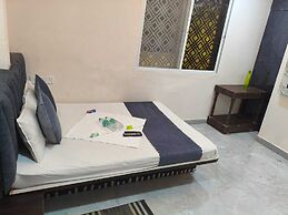 Shri Radha hotels