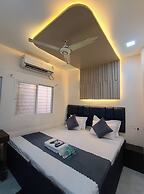 Shri Radha hotels