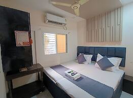Shri Radha hotels