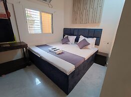 Shri Radha hotels