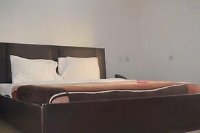 Tahir Hotel
