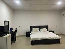 Tahir Hotel