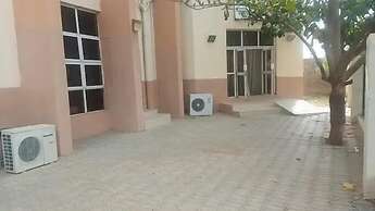 Tahir Hotel