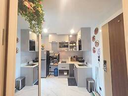 Room-a305 - 1 Bdr Condo With Sea View, A