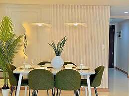 Live Luxury Living at BGC Venice
