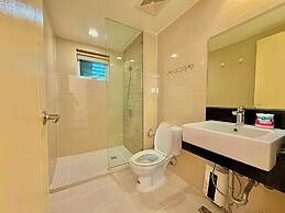 Live Luxury Living at BGC Venice
