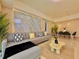 Live Luxury Living at BGC Venice