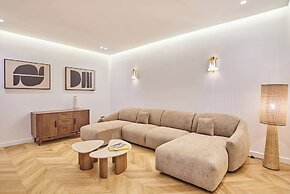 2BR With AC Canal Saint-martin