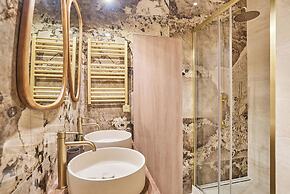 2BR With AC Canal Saint-martin