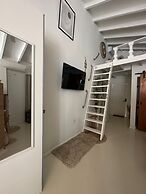 Palm Beach Vacaysuites - Bamboo Suite - Studio