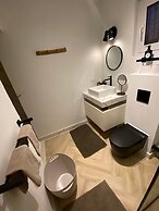Palm Beach Vacaysuites - Bamboo Suite - Studio