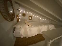 Palm Beach Vacaysuites - Bamboo Suite - Studio