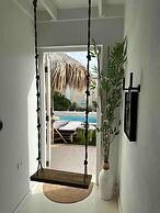 Palm Beach Vacaysuites - Bamboo Suite - Studio