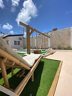 Palm Beach Vacaysuites - Bamboo Suite - Studio