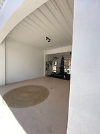 Palm Beach Vacaysuites - Palm Suite 100m2