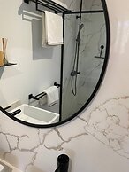 Palm Beach Vacaysuites - Palm Suite 100m2