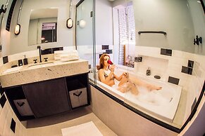 LUIX LONDRINA FLAT HOTEL