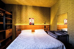 LUIX LONDRINA FLAT HOTEL
