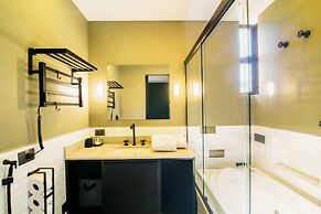 LUIX LONDRINA FLAT HOTEL