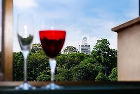 LUIX LONDRINA FLAT HOTEL