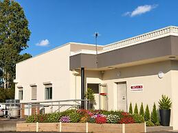 Jolly Knight Motel