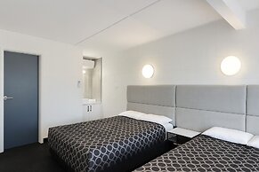 Jolly Knight Motel