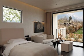 Floating Life Boundless Wild Resort