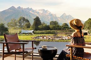 Floating Life Boundless Wild Resort