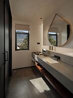 Floating Life Boundless Wild Resort