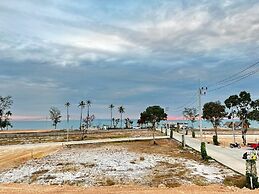 A&B Beach Villa At VK