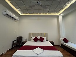 Vimla Residency Hotel Near Prem Mandir