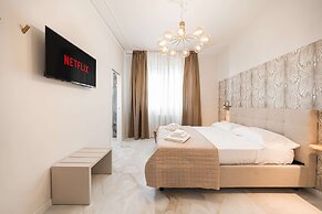Avenue Suites