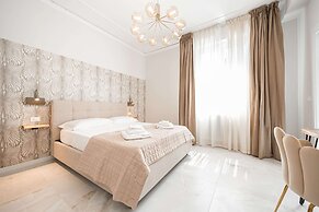 Avenue Suites